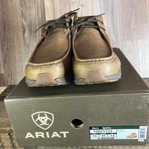 NIB Ariat Spitfire Brown Bomber Chukka - Picture 2 of 8